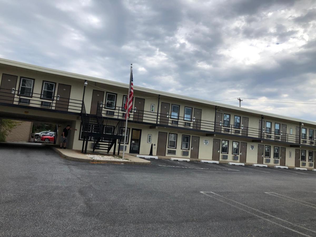 Trolley Stop Motel, Media ,Near Phl Airport Pa エクステリア 写真